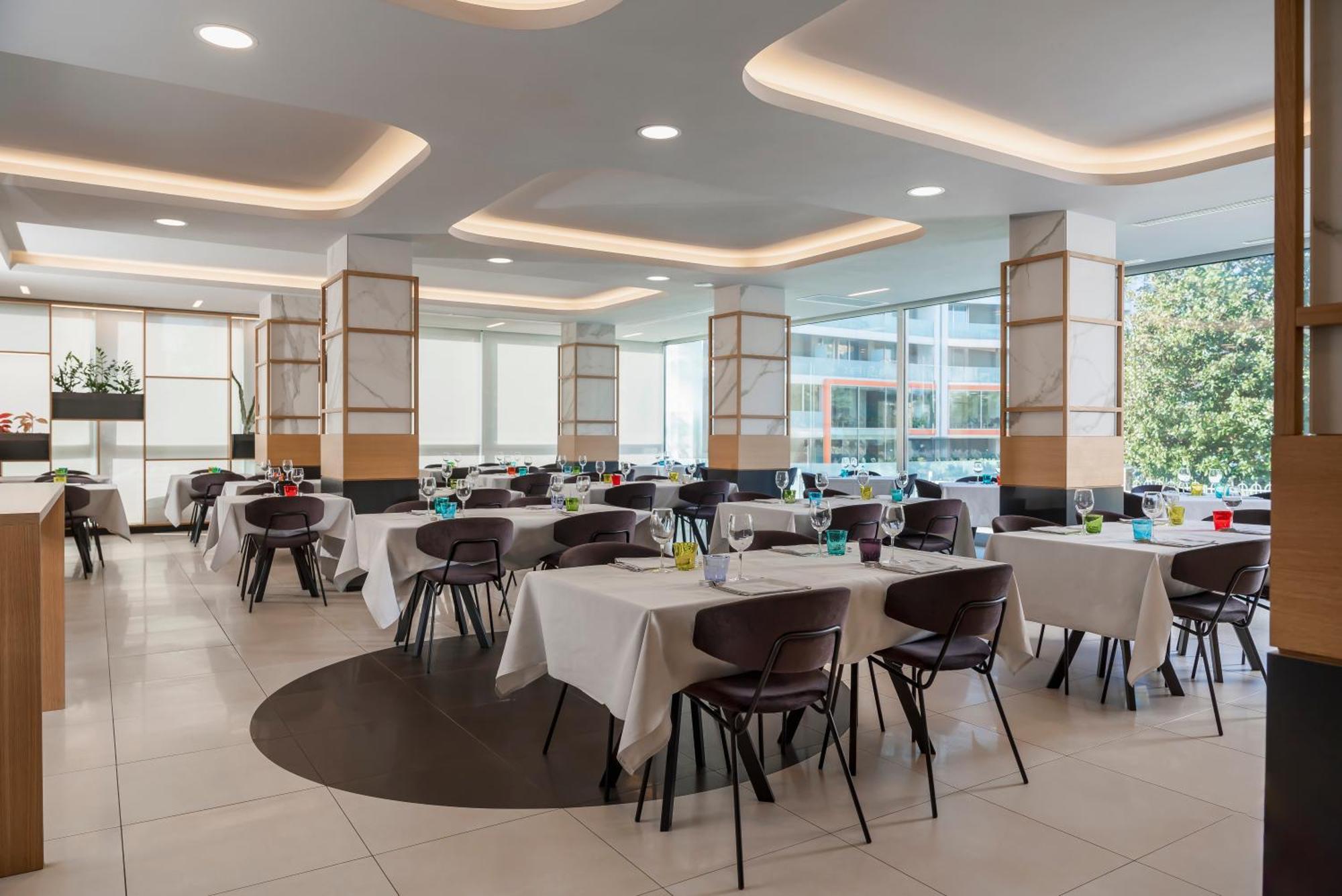 Aqua Hotel Римини Экстерьер фото